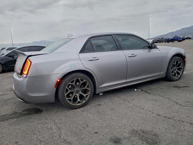 Chrysler 300 S Image 4