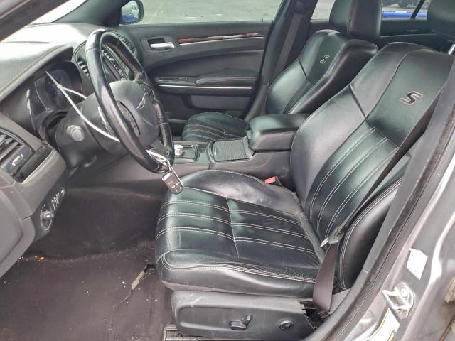 Chrysler 300 S Image 6