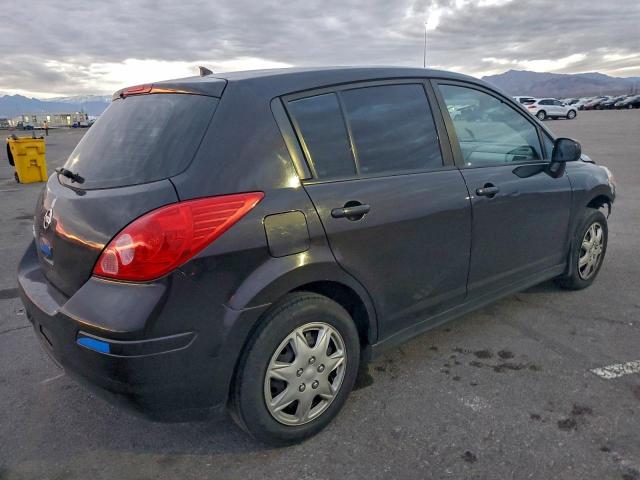 Nissan Versa S Image 3