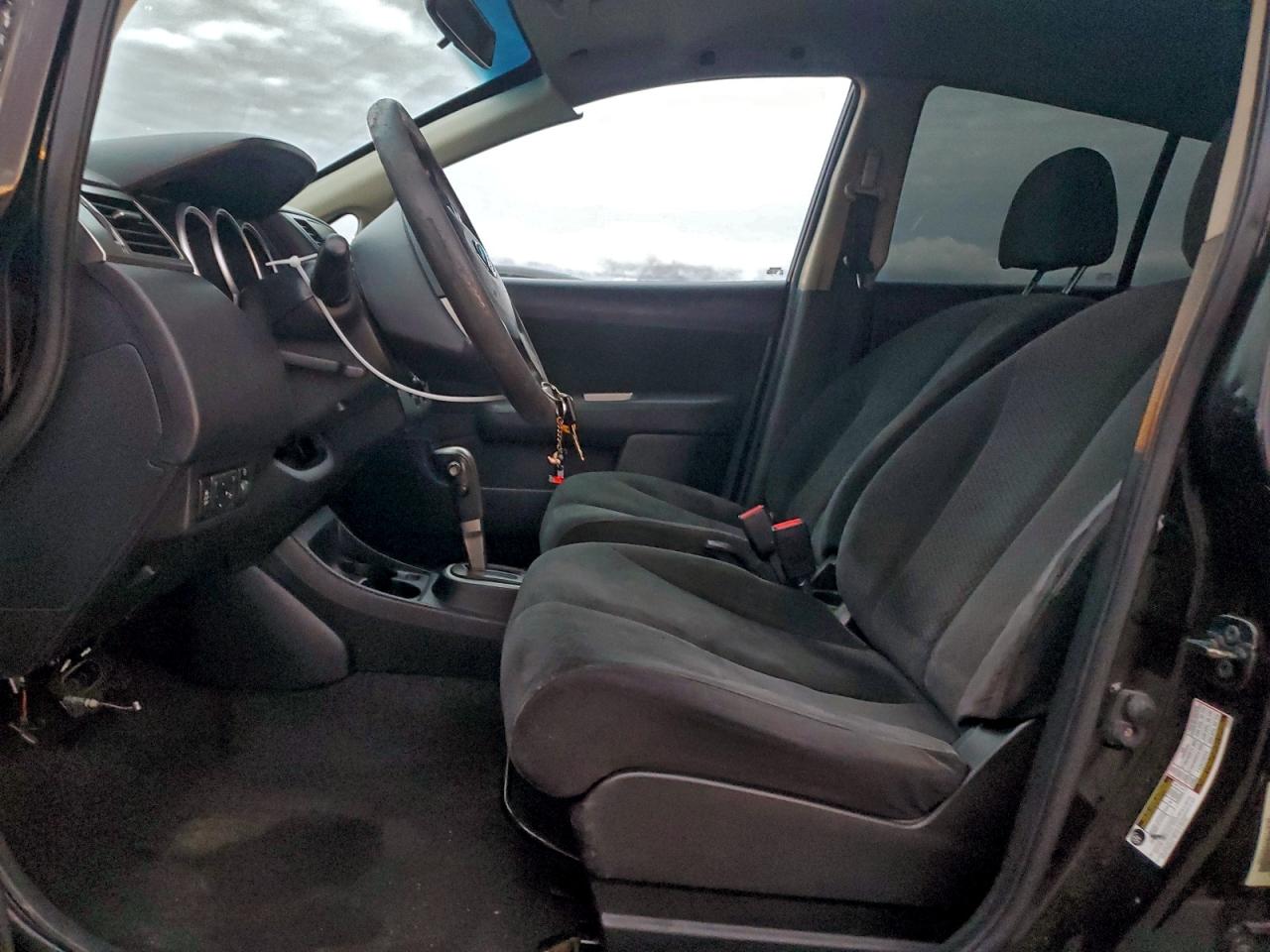 Nissan Versa S Image 6