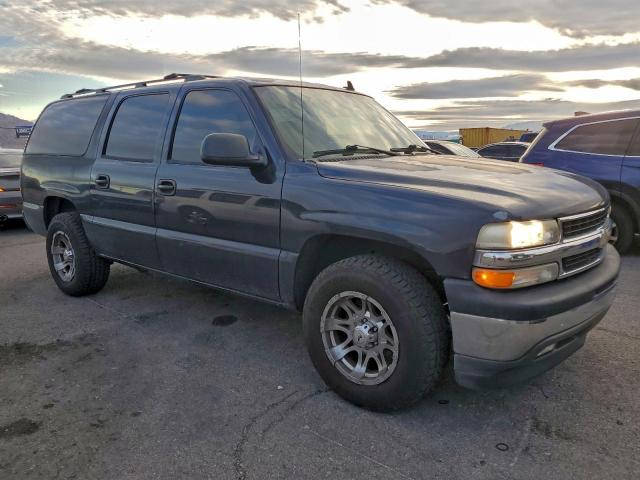 Chevrolet Suburban C1500 Image 3