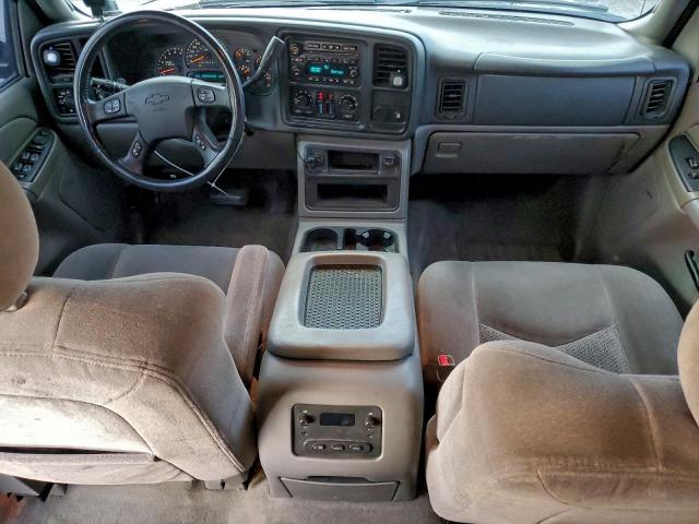 Chevrolet Suburban C1500 Image 12