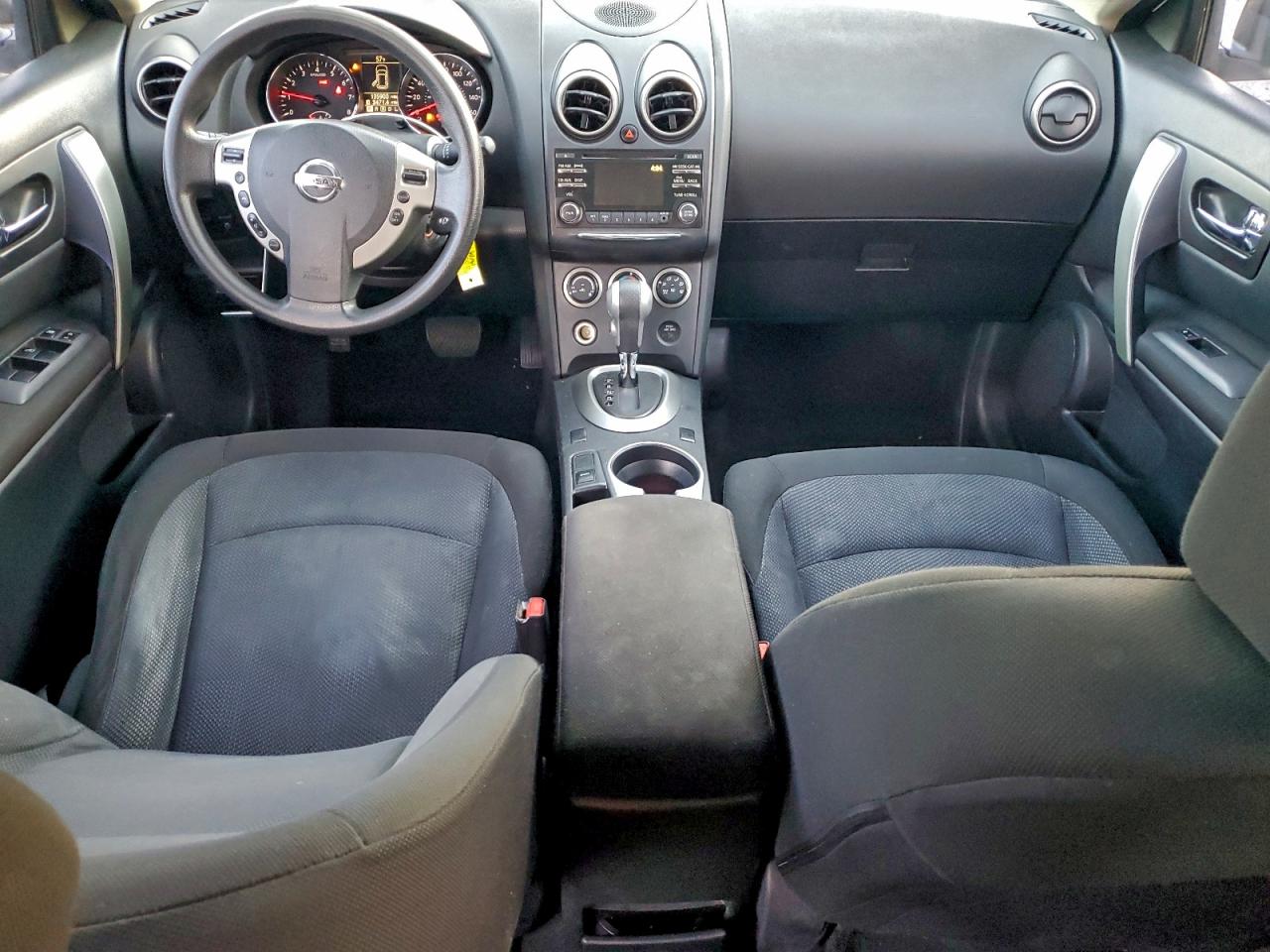 Nissan Rogue S Image 5