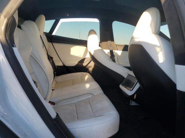 Tesla Model S Image 12