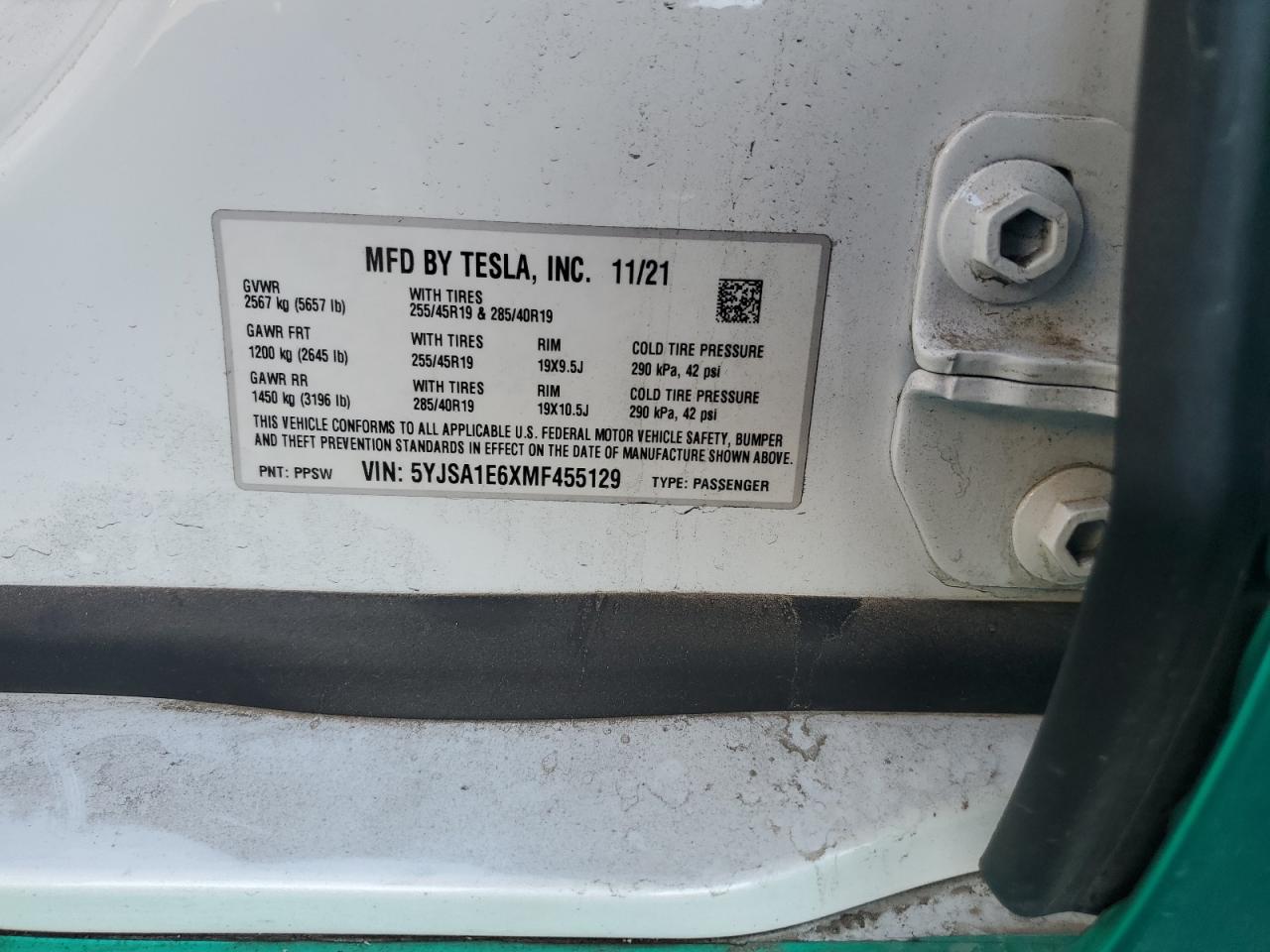 Tesla Model S Image 8