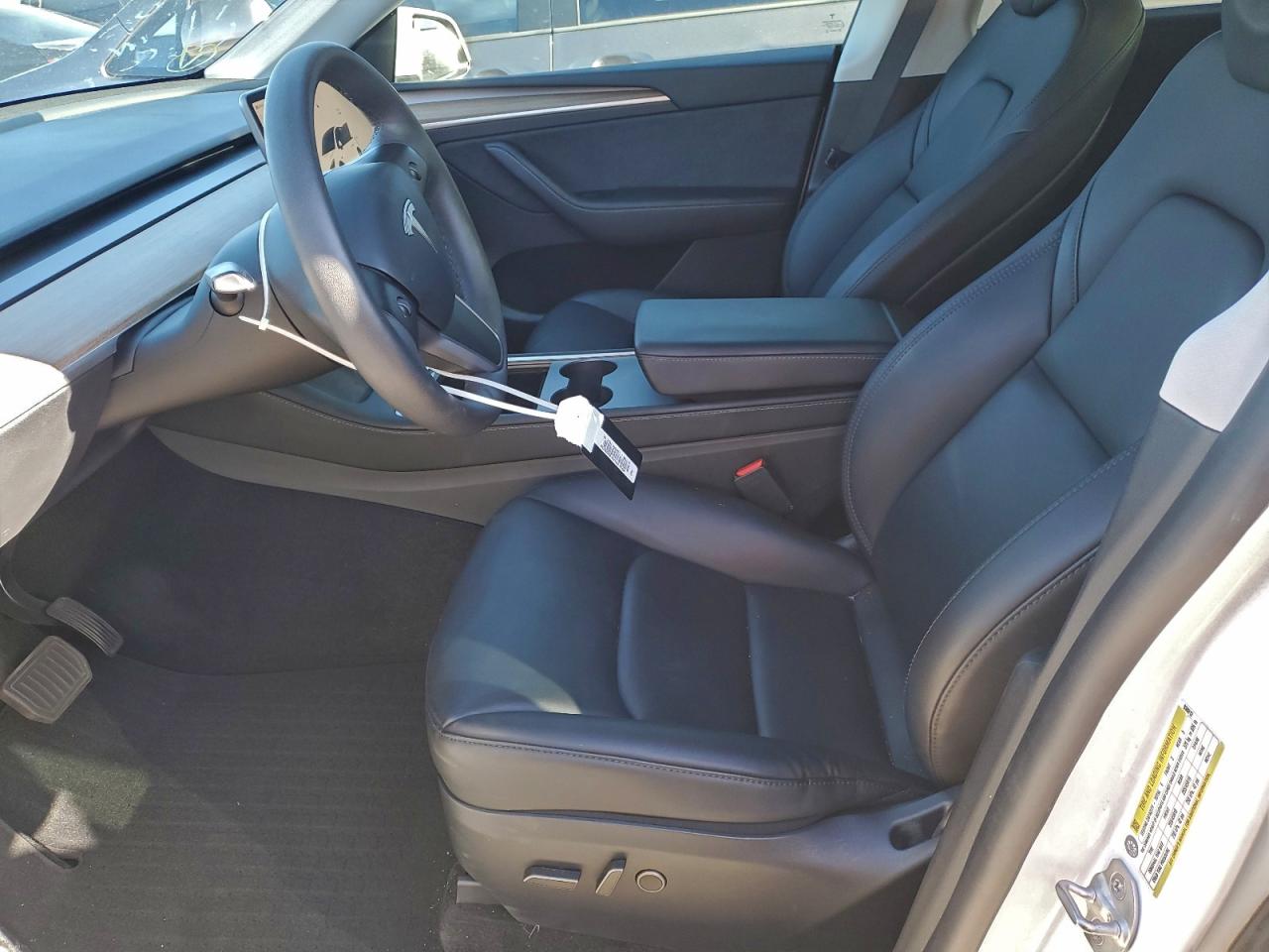 Tesla Model Y Image 12