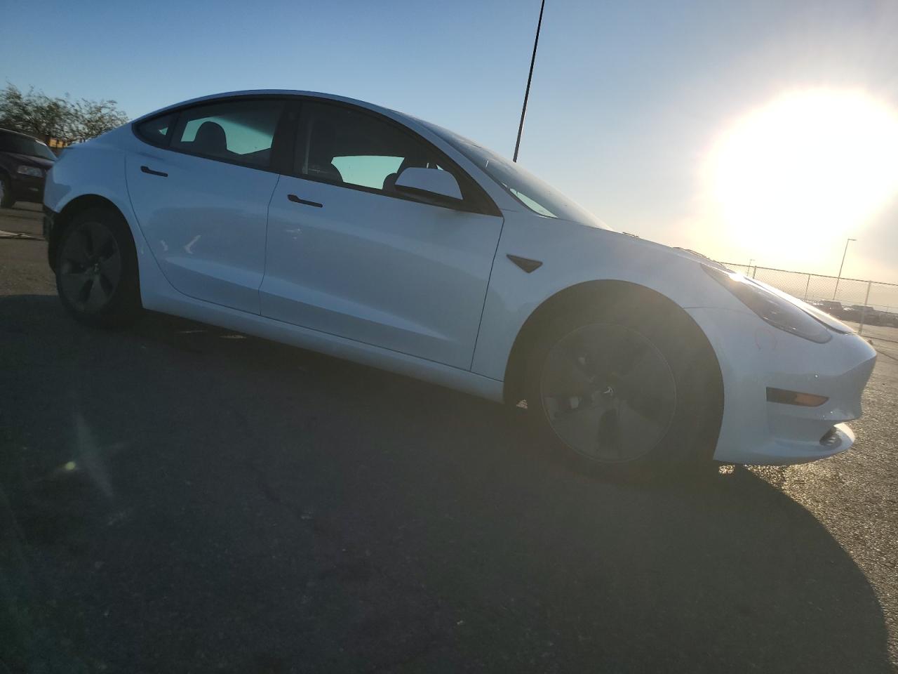 Tesla Model 3 Image 11
