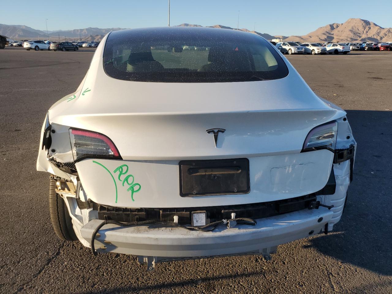 Tesla Model 3 Image 7