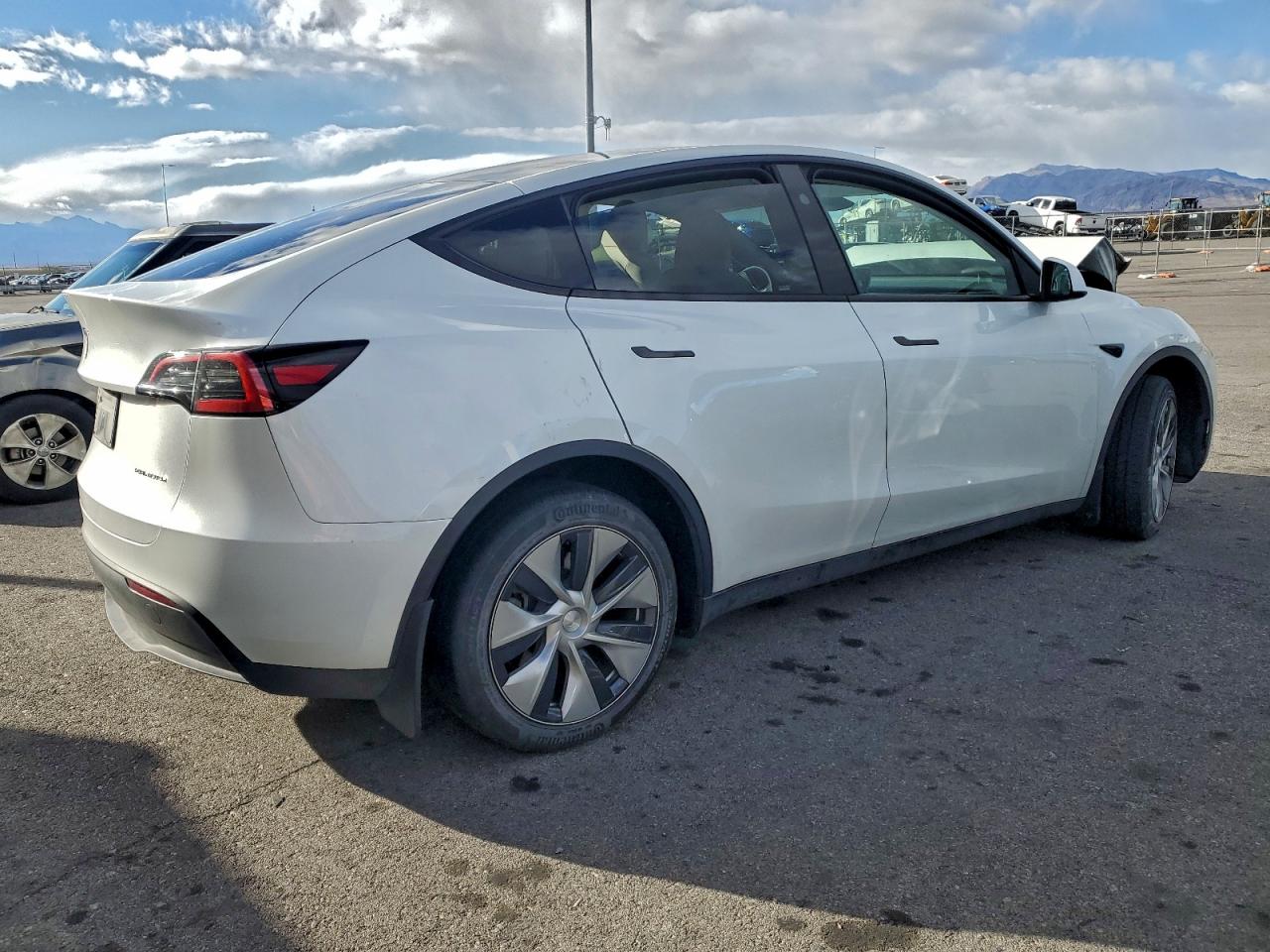 Tesla Model Y Image 9