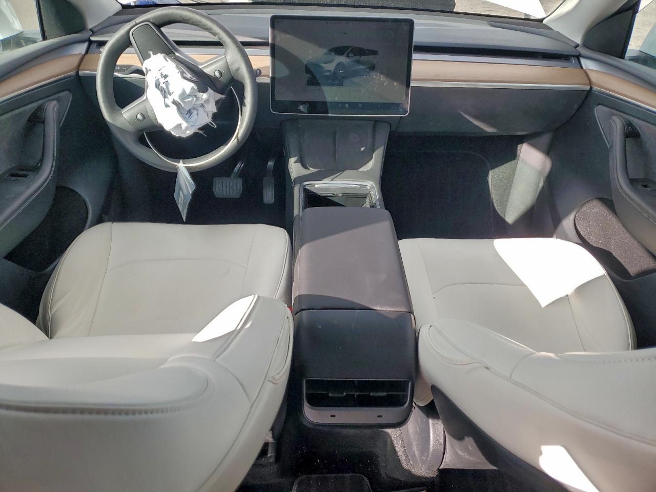 Tesla Model Y Image 12
