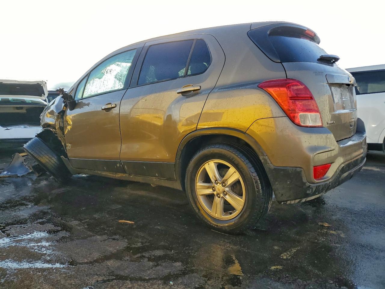 Chevrolet Trax Ls Image 3