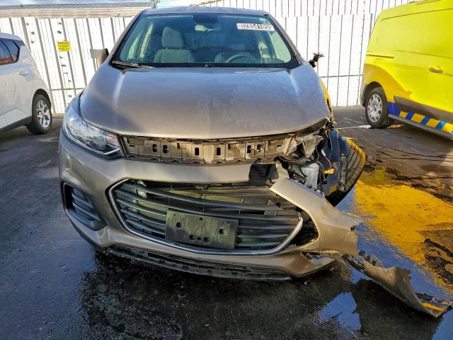 Chevrolet Trax Ls Image 4