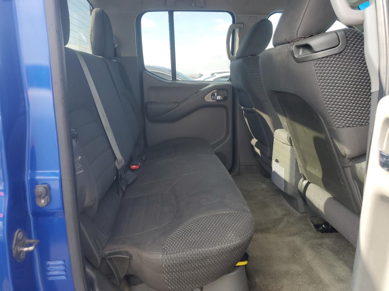 Nissan Frontier S Image 11