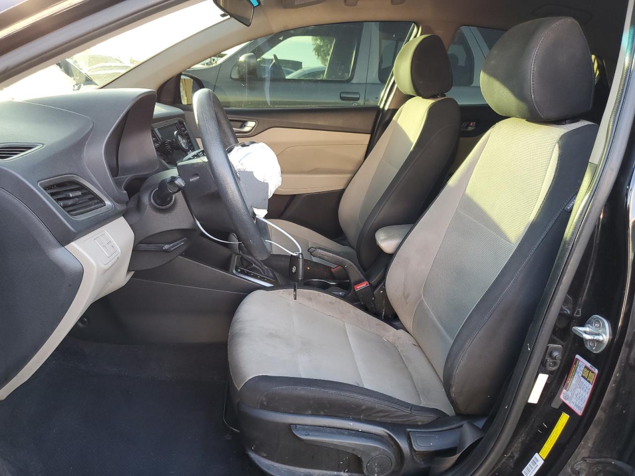 Hyundai ACCENT Se Image 5