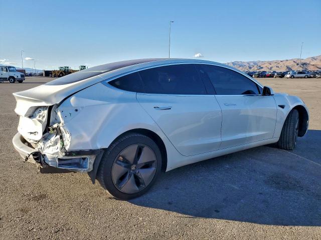 Tesla Model 3 Image 3