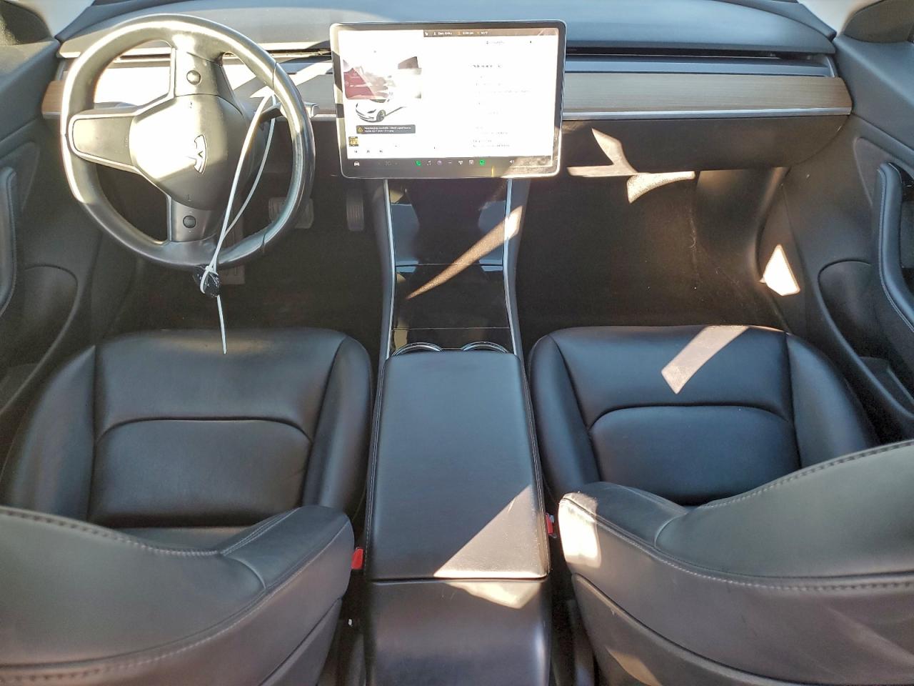 Tesla Model 3 Image 7