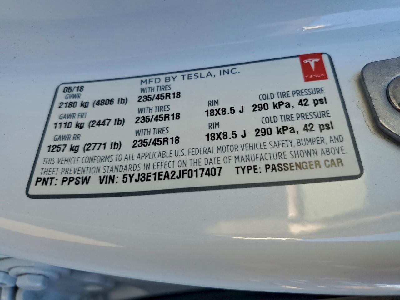 Tesla Model 3 Image 11