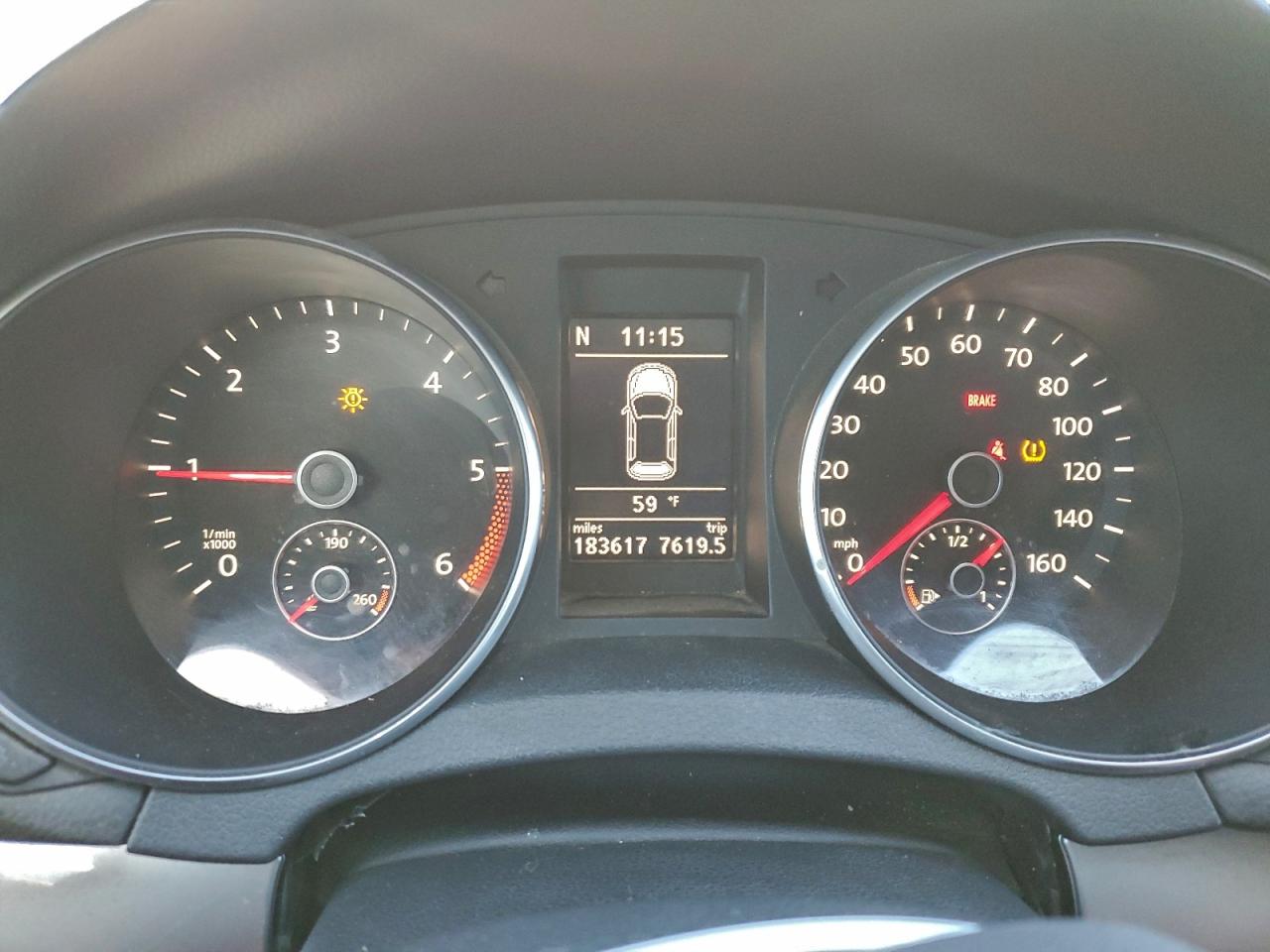 Volkswagen Golf Image 6