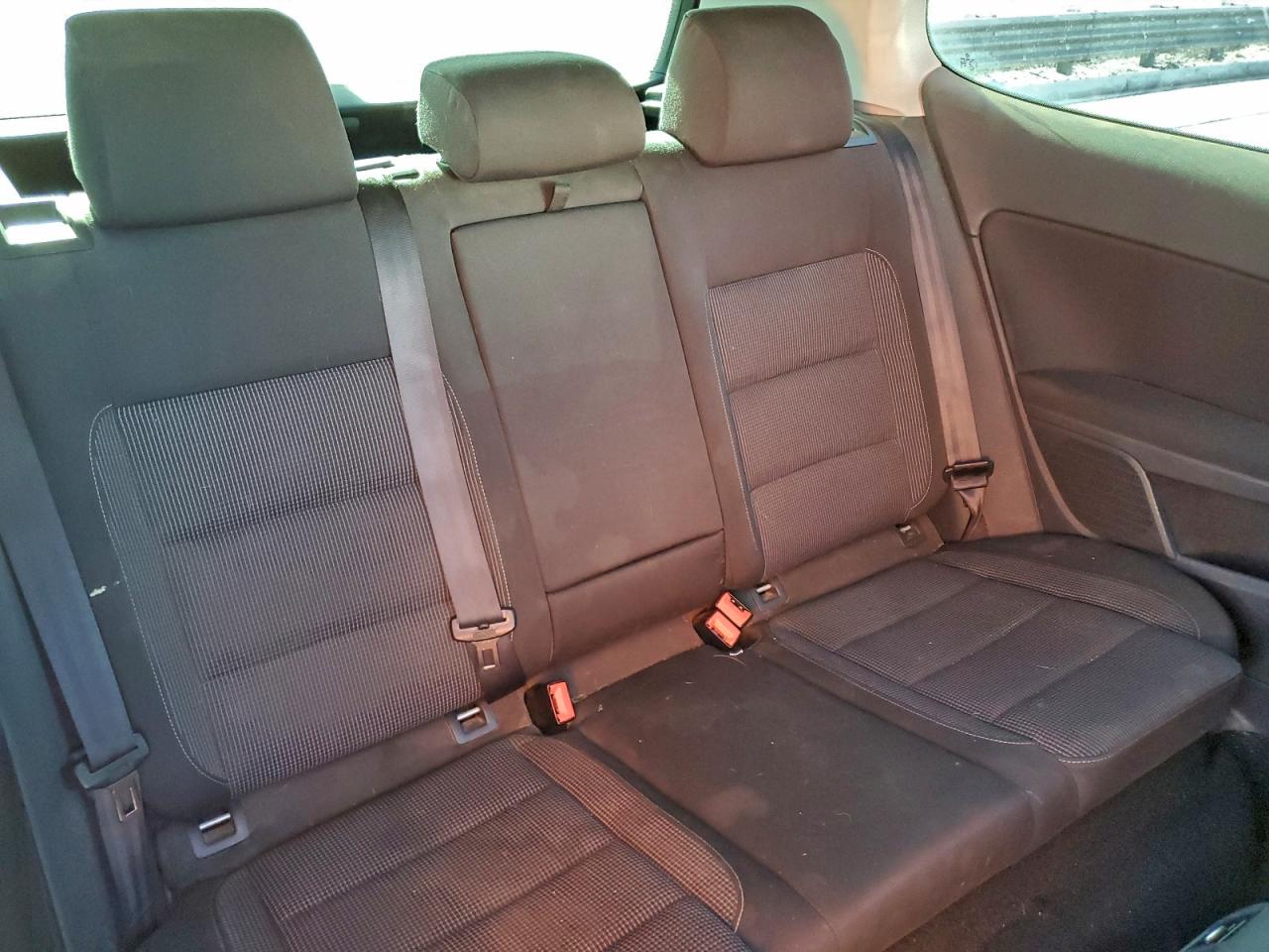 Volkswagen Golf Image 9