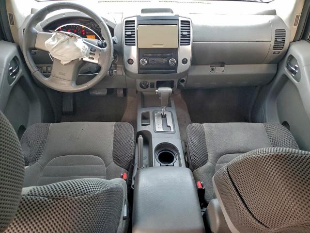 Nissan Frontier Crew Cab Se Image 3