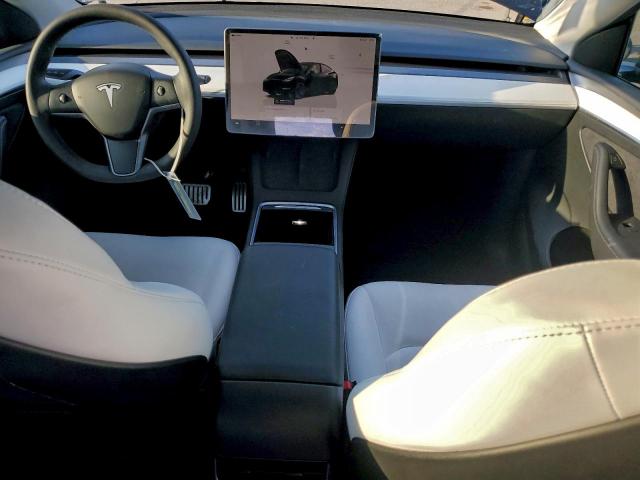 Tesla Model Y Image 12