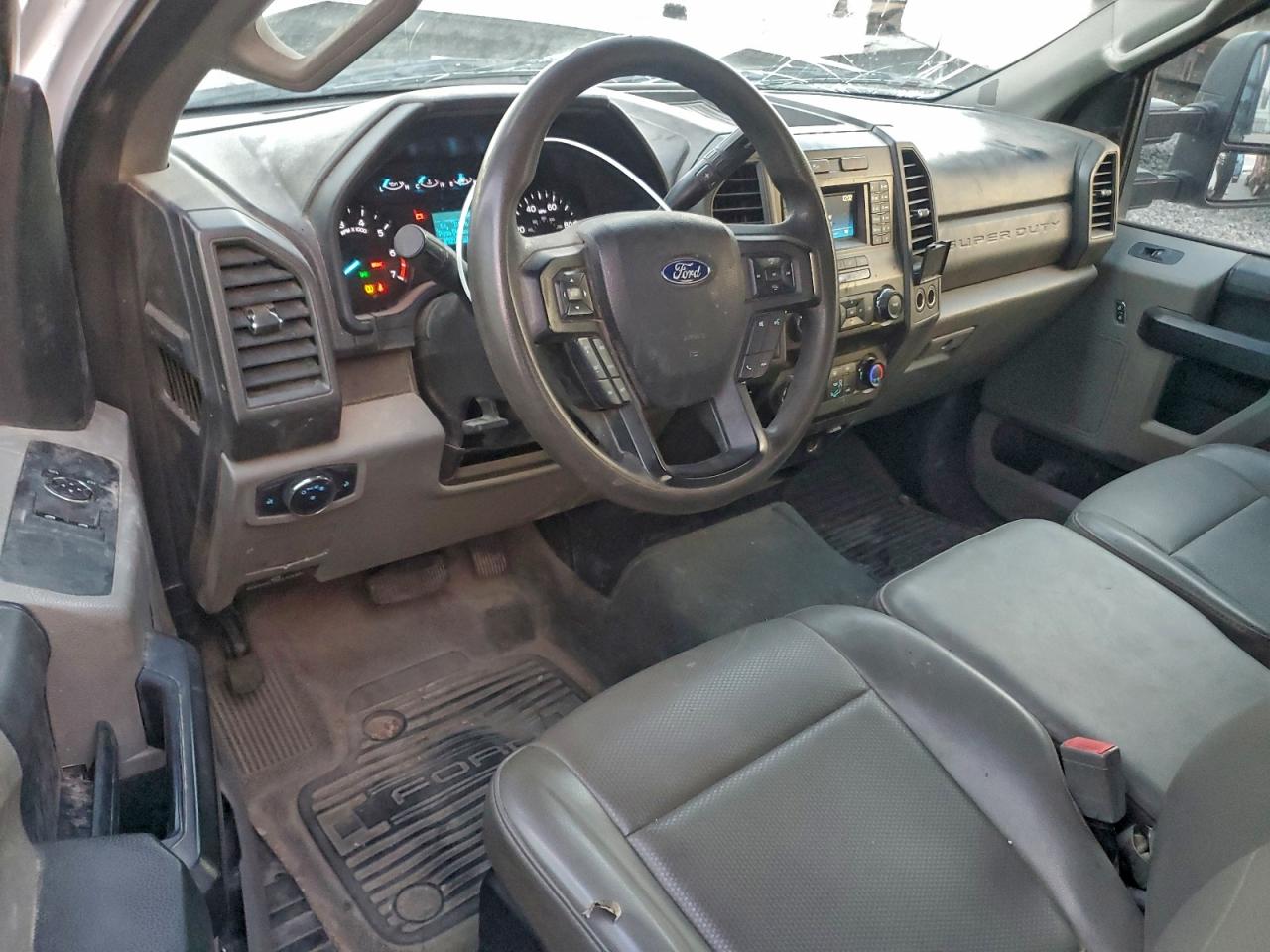 Ford F-350 Super Duty Image 3